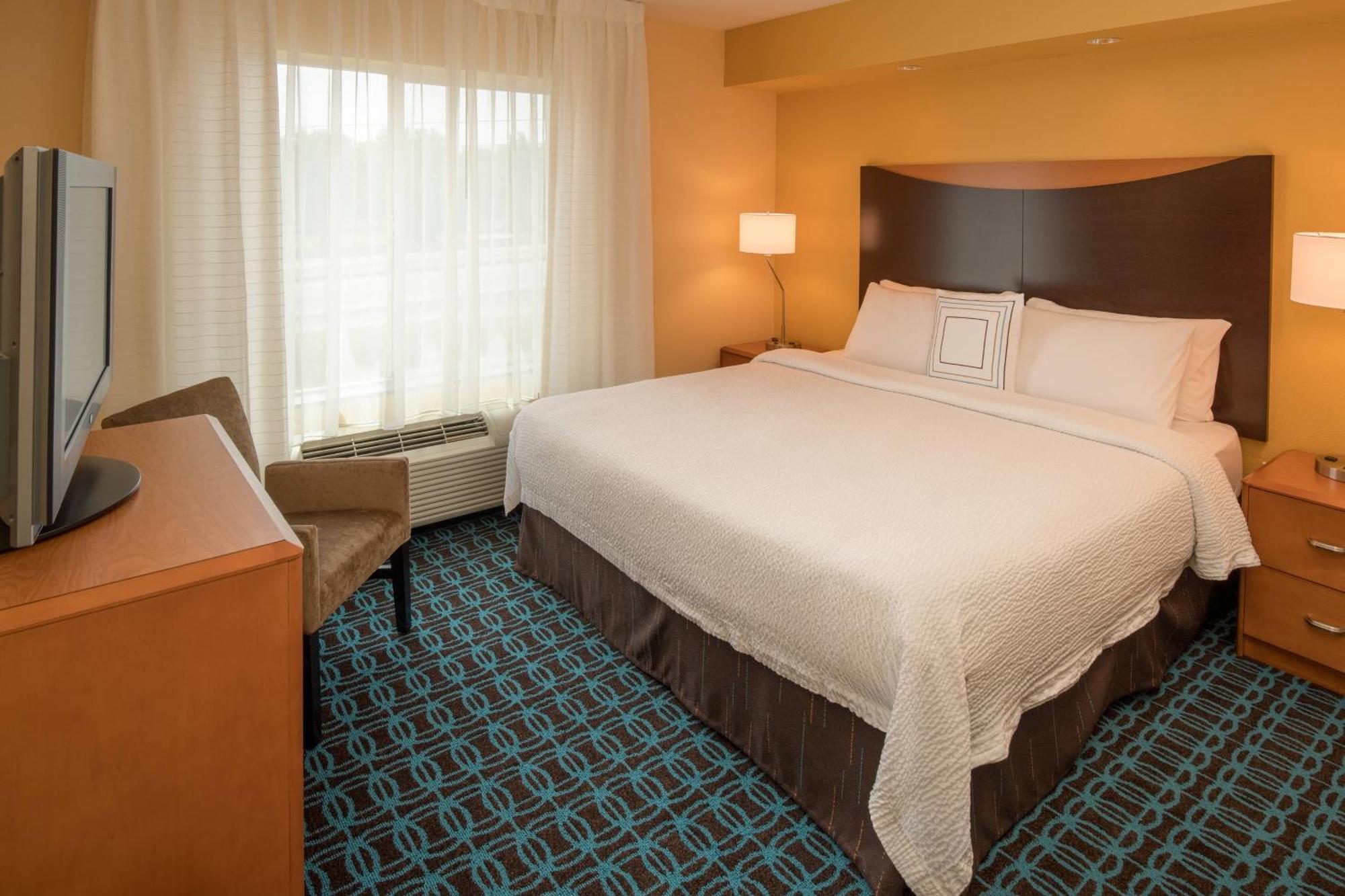 Hotel Fairfield & By Marriott North